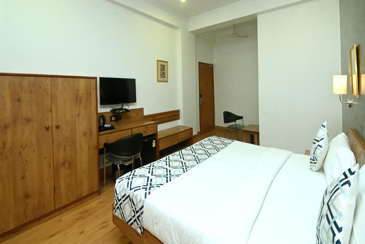Hotel Yulia- Le Amour Inn Τζαϊπούρ Εξωτερικό φωτογραφία