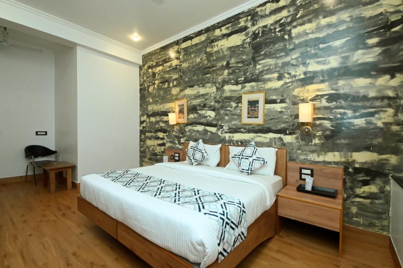 Hotel Yulia- Le Amour Inn Τζαϊπούρ Εξωτερικό φωτογραφία