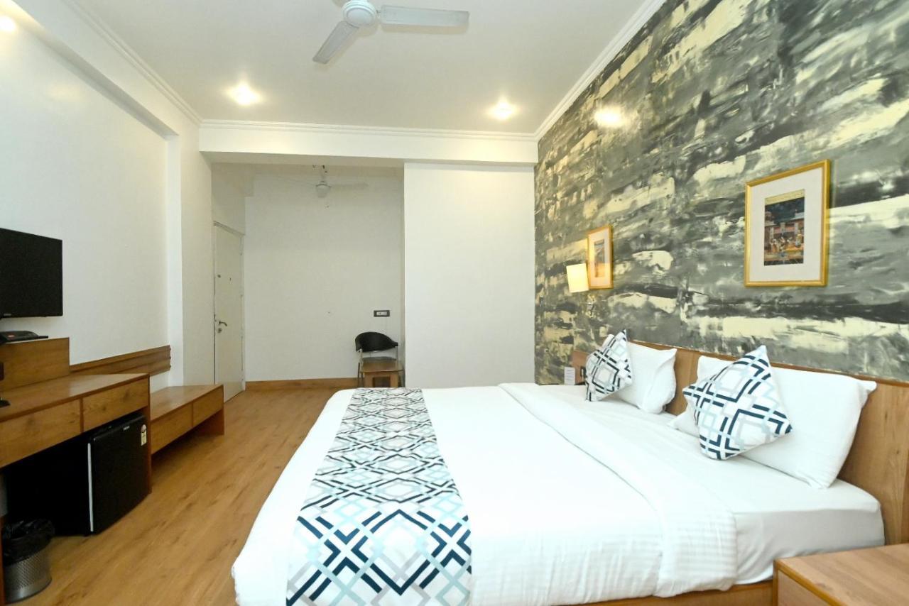 Hotel Yulia- Le Amour Inn Τζαϊπούρ Εξωτερικό φωτογραφία