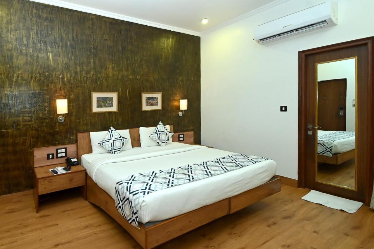 Hotel Yulia- Le Amour Inn Τζαϊπούρ Εξωτερικό φωτογραφία