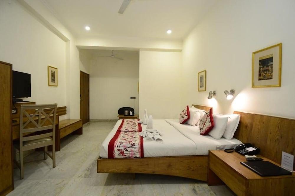 Hotel Yulia- Le Amour Inn Τζαϊπούρ Εξωτερικό φωτογραφία