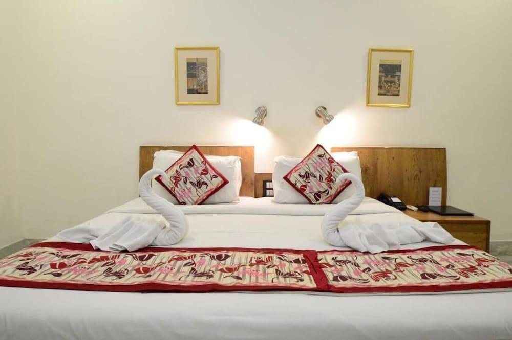 Hotel Yulia- Le Amour Inn Τζαϊπούρ Εξωτερικό φωτογραφία