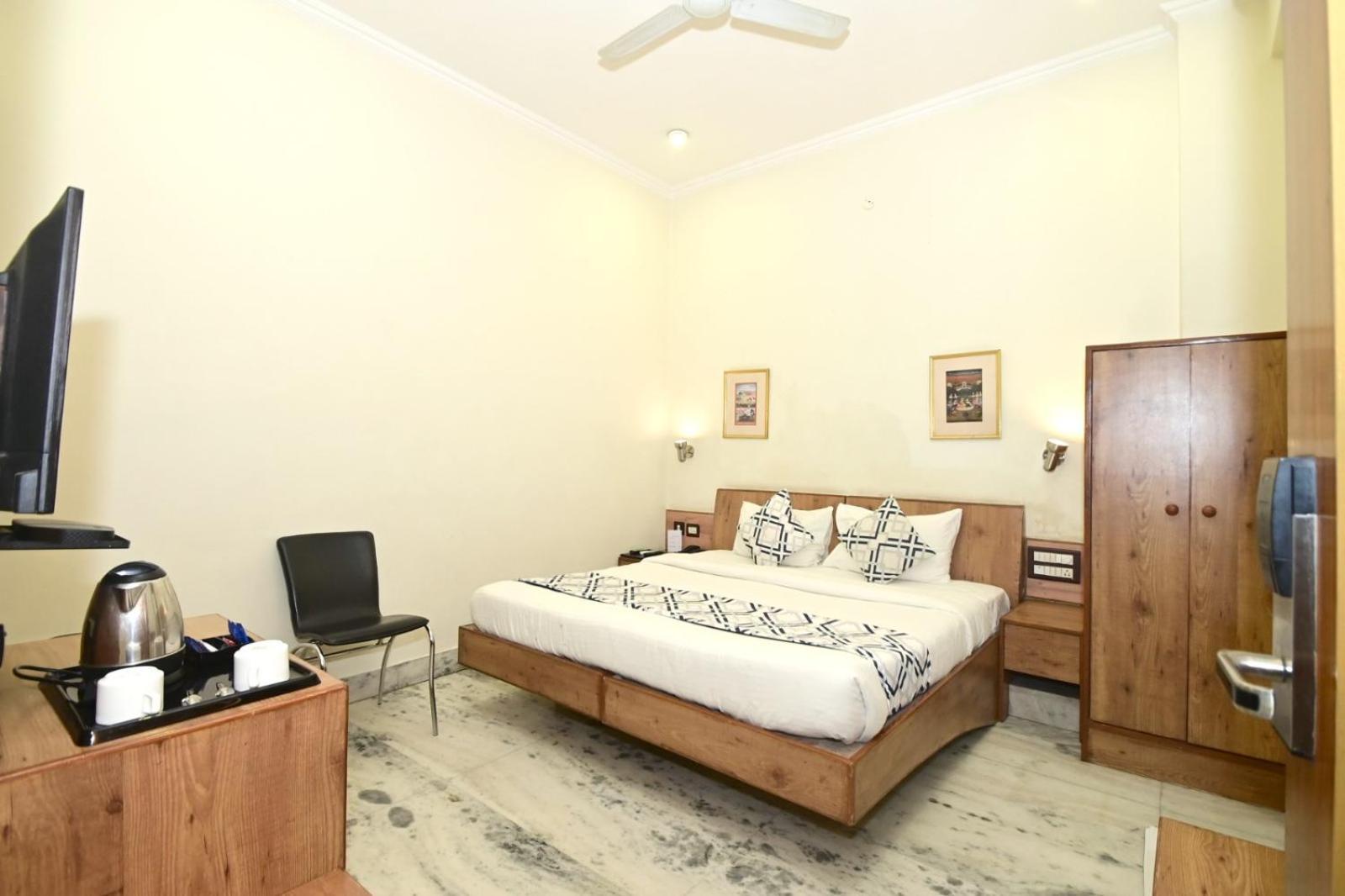 Hotel Yulia- Le Amour Inn Τζαϊπούρ Εξωτερικό φωτογραφία