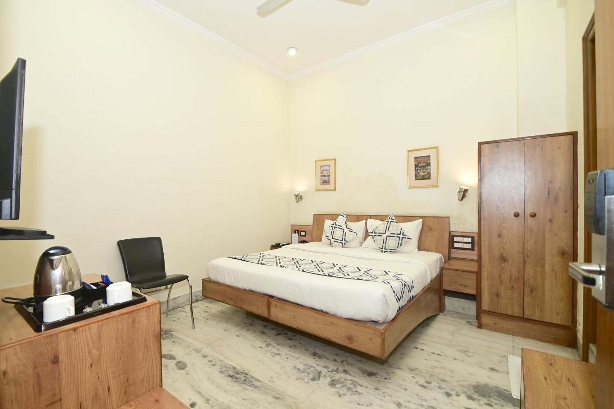 Hotel Yulia- Le Amour Inn Τζαϊπούρ Εξωτερικό φωτογραφία