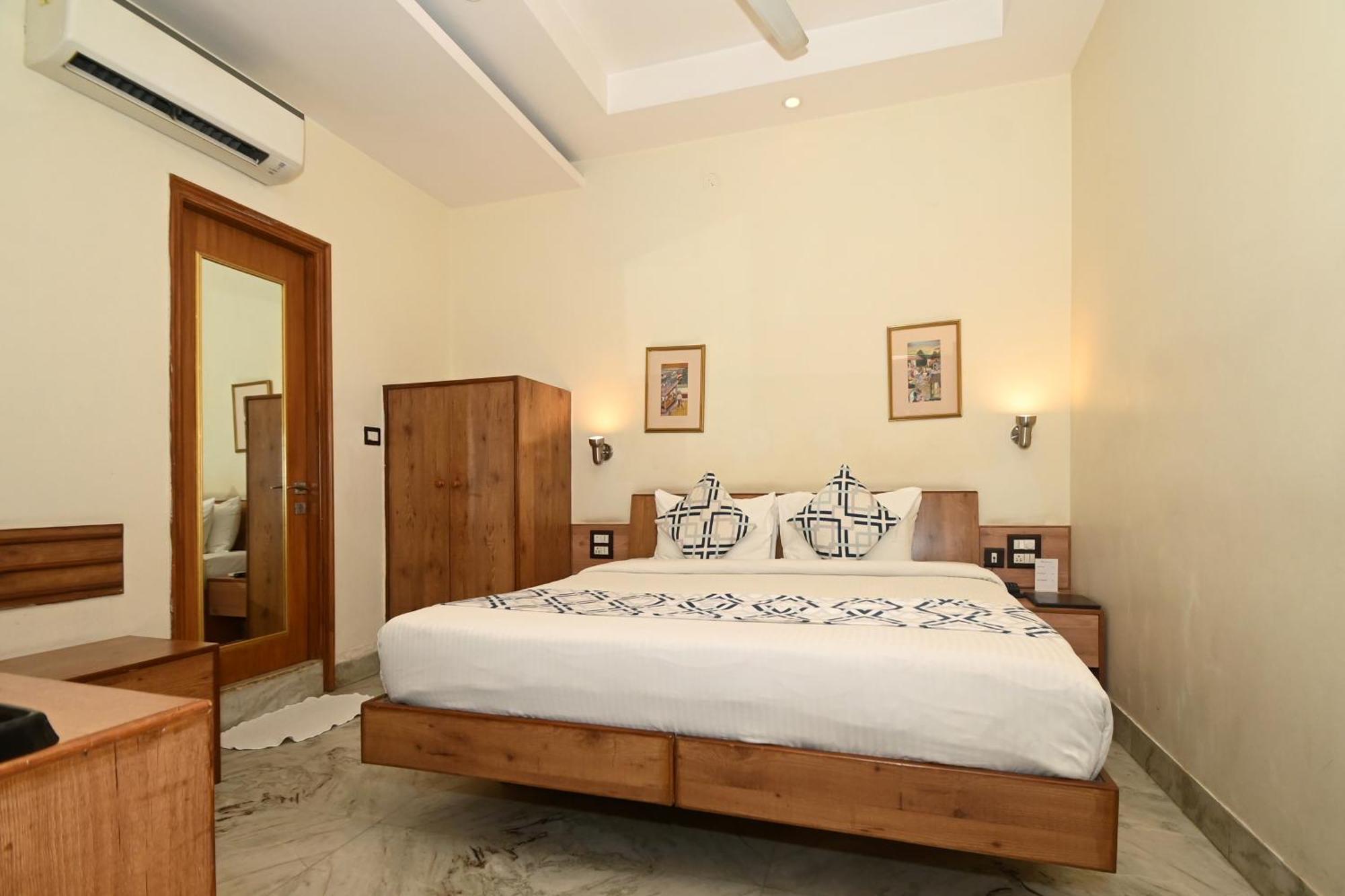 Hotel Yulia- Le Amour Inn Τζαϊπούρ Εξωτερικό φωτογραφία