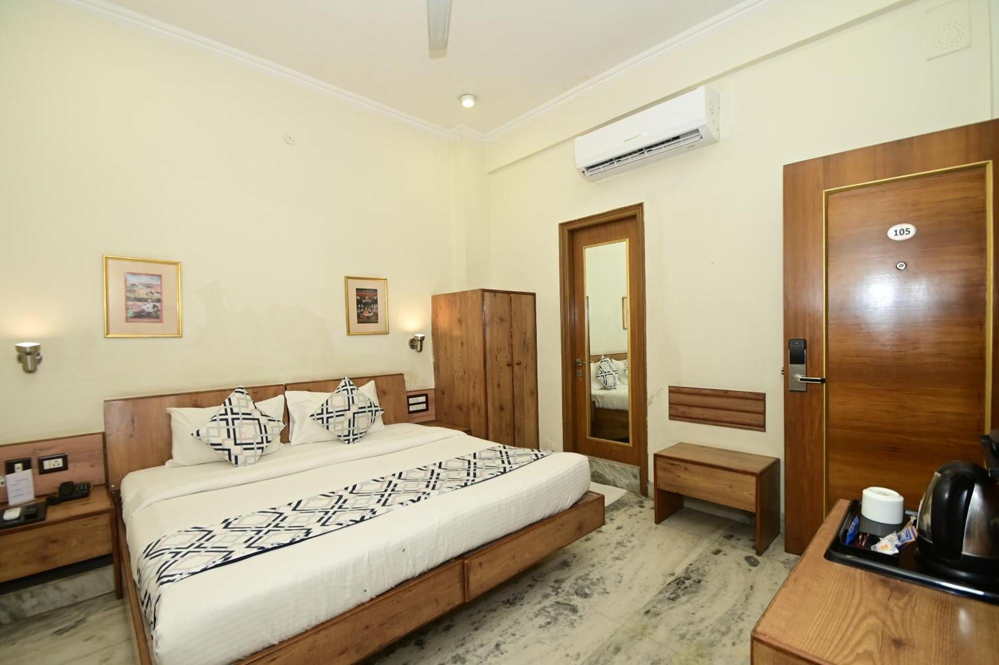 Hotel Yulia- Le Amour Inn Τζαϊπούρ Εξωτερικό φωτογραφία